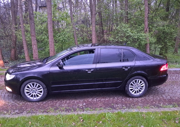 Skoda Superb cena 27500 przebieg: 221000, rok produkcji 2010 z Rybnik małe 277